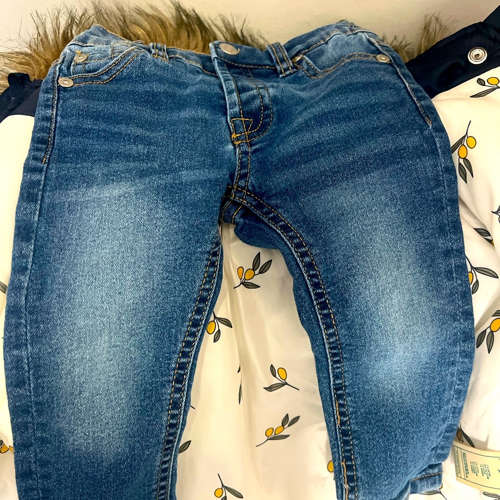 Girls size 2T Seven blue jeans